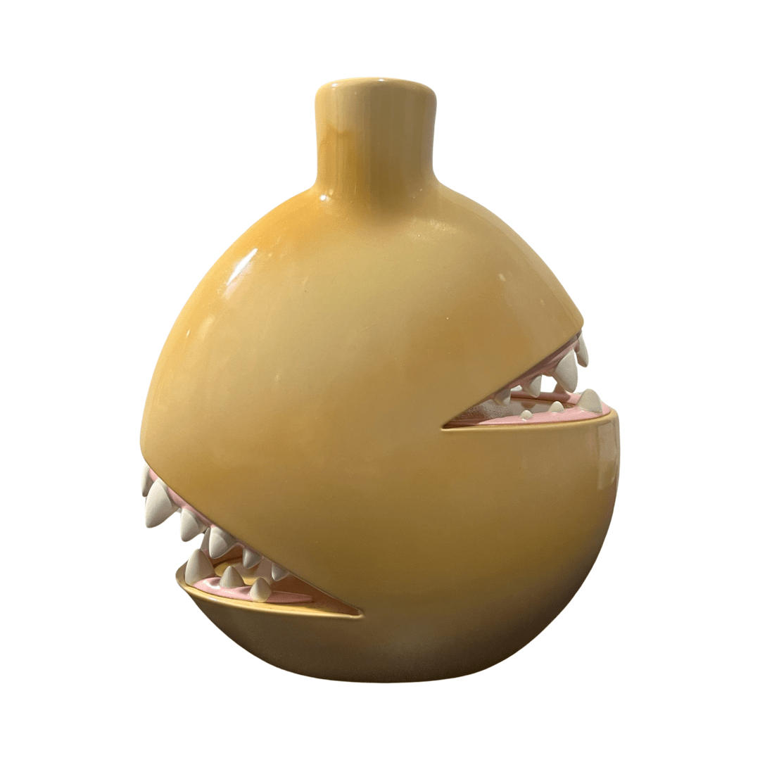 Biting Vase Cream Sand 7 Figure By Josh Divine 01 | Monkey Paw Mexico