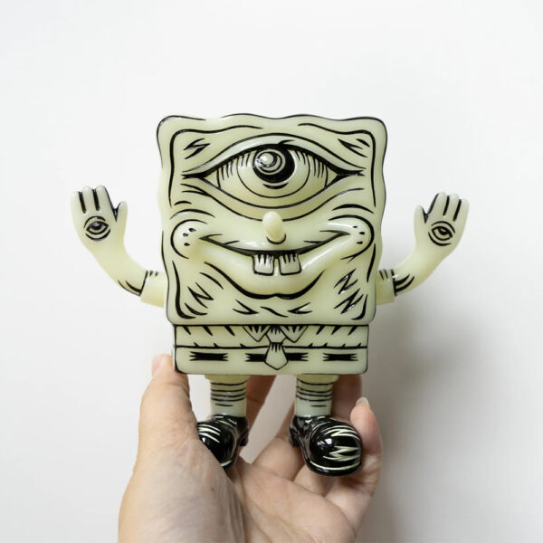 Spongebob GID Edition 6 Figure By Tom J Newell 02 | Monkey Paw Mexico