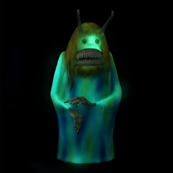 The Nameless Beast Hallows GID 11 Figure By John Kenn Mortenson 02 | Monkey Paw Mexico