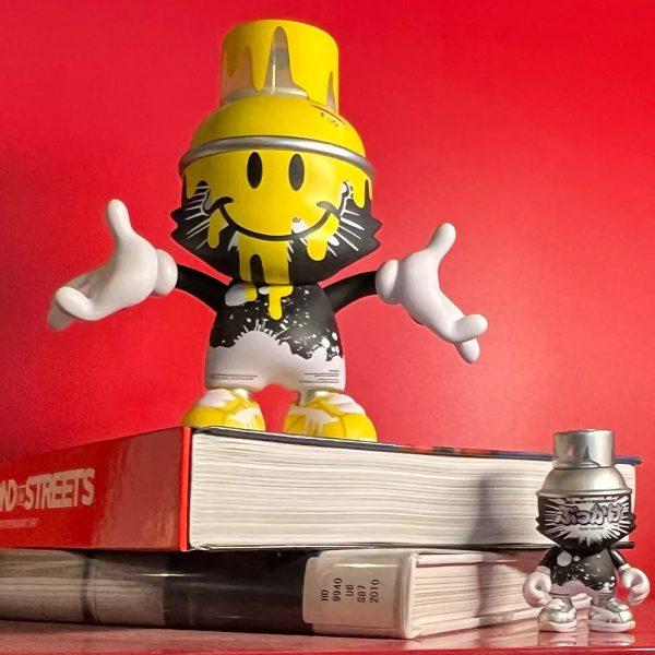 Happy Yellow 8 Figure By Og Slick 02 | Monkey Paw Mexico