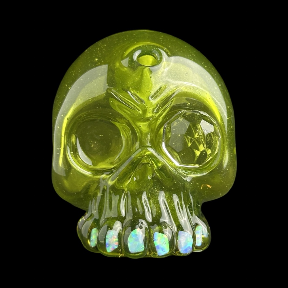 Skull Lime Green Gem Eye Stardust UV Over With Opal Teeht 6" Rig By Carsten Glass 01 Monkey Paw Mexico