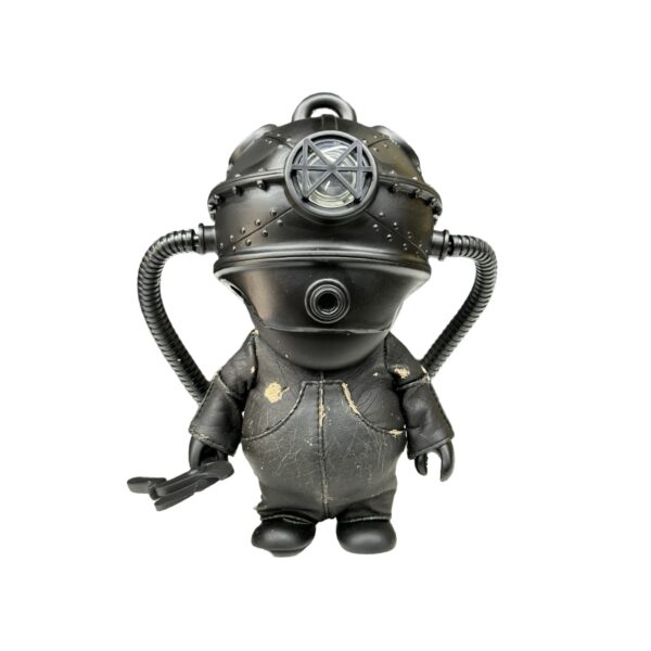 Cooper Head Black 7" Figure Playge 01 | Monkey Paw México