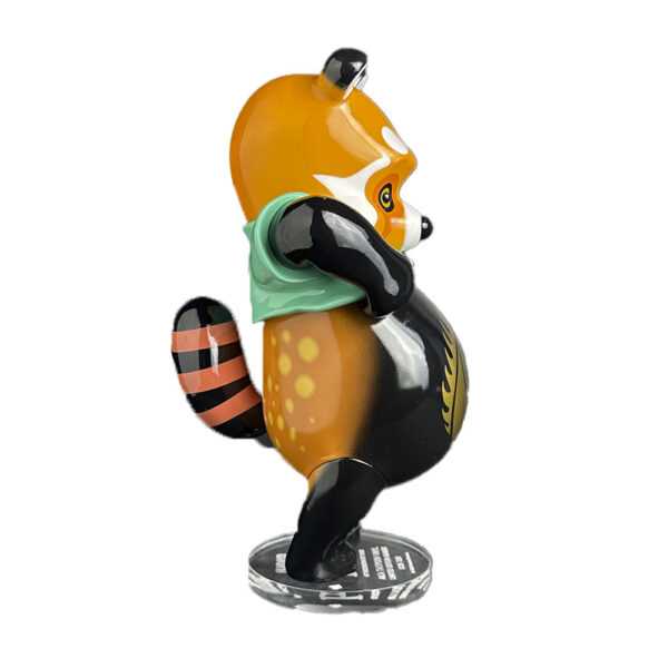 AKA Red Panda 9 figure by Jee Saya (2) | Monkey Paw Mexico