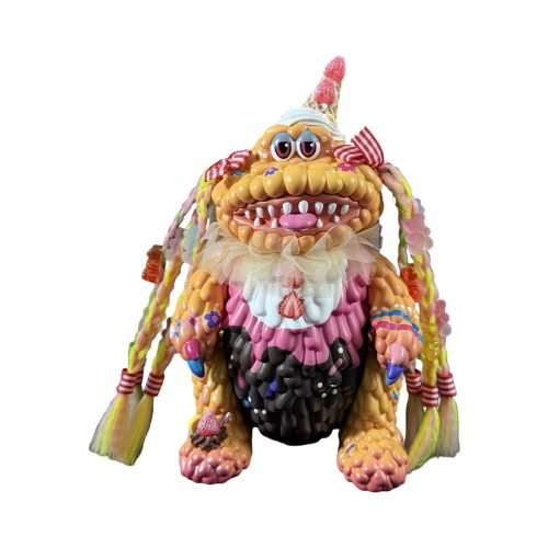 Mogolgon Cream & Strawberry Custom 8” Figure by Takuma Fujisaki x Suldia (3 off) 01 | Monkey Paw México