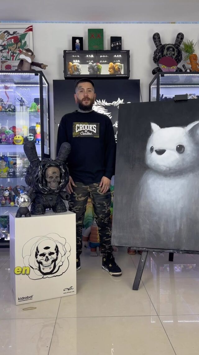 Conoce toda la info que necesitas saber acerca de la subasta del arte original elaborada por @lukechueh y @jryuart para nuestro evento así como del @wtsexpo @wts.expo ¡Comenzamos!🔥 Si no es con nosotros… ¿Donde más?🔥 #heavyinthegame #patademonorules #monkeypawmexico #welovetoys #arttoys #vinyltoys #designertoys🔥 ・・・ #originalart #auction #bidding #wtsexpo